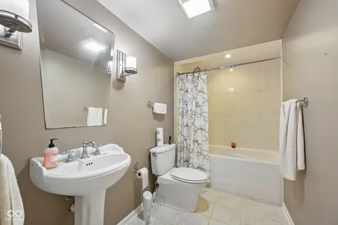 10308 Woods Edge Drive Fishers IN 46037