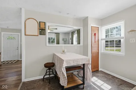 156 E Carlisle Street Mooresville IN 46158