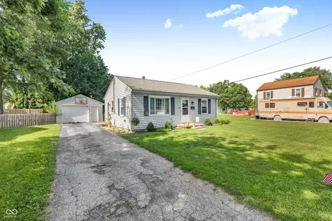156 E Carlisle Street Mooresville IN 46158