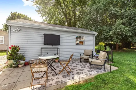 156 E Carlisle Street Mooresville IN 46158