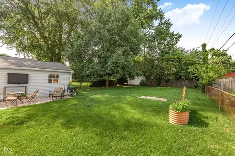 156 E Carlisle Street Mooresville IN 46158