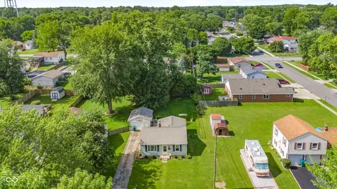 156 E Carlisle Street Mooresville IN 46158