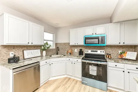 7884 Sergi Canyon Drive Indianapolis IN 46217