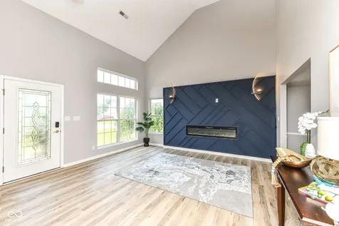 7884 Sergi Canyon Drive Indianapolis IN 46217