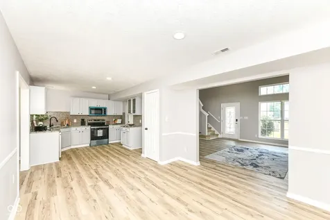 7884 Sergi Canyon Drive Indianapolis IN 46217