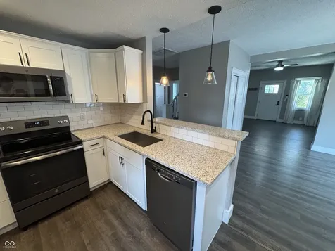 75 W Pearl Street Greenwood IN 46142