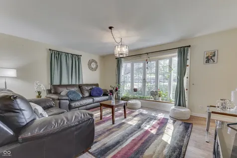 4206 Ridgeway Avenue Columbus IN 47203