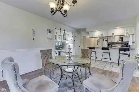 4206 Ridgeway Avenue Columbus IN 47203