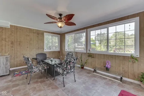 4206 Ridgeway Avenue Columbus IN 47203