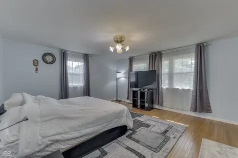 4206 Ridgeway Avenue Columbus IN 47203