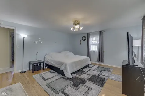 4206 Ridgeway Avenue Columbus IN 47203
