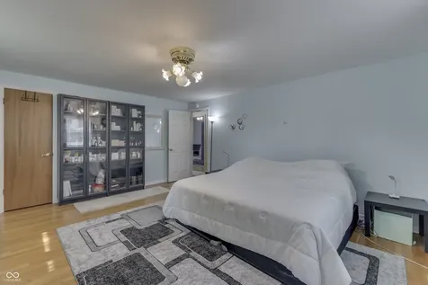4206 Ridgeway Avenue Columbus IN 47203