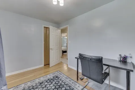 4206 Ridgeway Avenue Columbus IN 47203