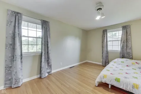 4206 Ridgeway Avenue Columbus IN 47203