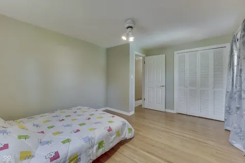4206 Ridgeway Avenue Columbus IN 47203