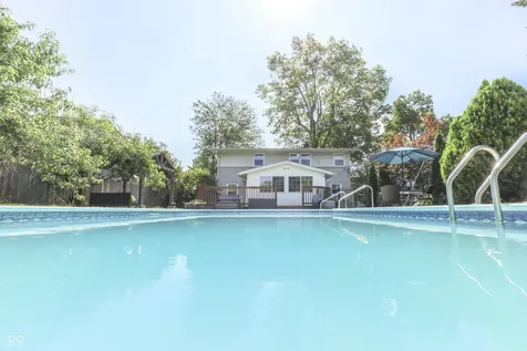 4206 Ridgeway Avenue Columbus IN 47203