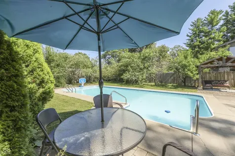 4206 Ridgeway Avenue Columbus IN 47203