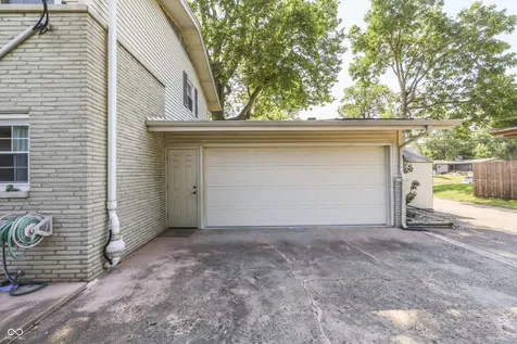 4206 Ridgeway Avenue Columbus IN 47203