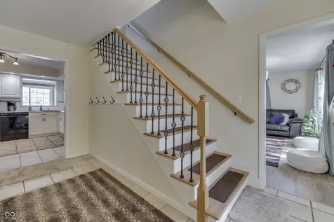 4206 Ridgeway Avenue Columbus IN 47203