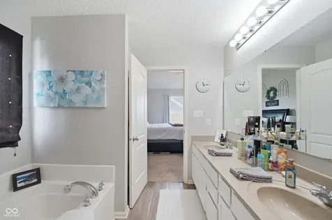 12634 Old Pond Road Noblesville IN 46060