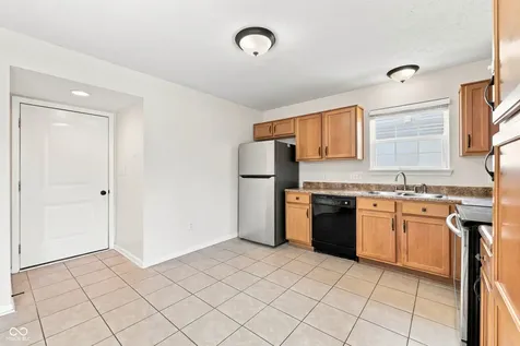 12385 Schoolhouse Road Fishers IN 46037