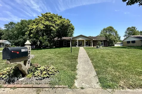 1200 E Adams Drive Franklin IN 46131