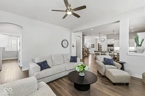 1930 Ponsonby Drive Westfield IN 46074