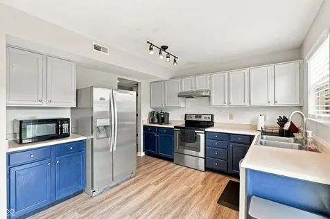 717 Kingston Circle Brownsburg IN 46112