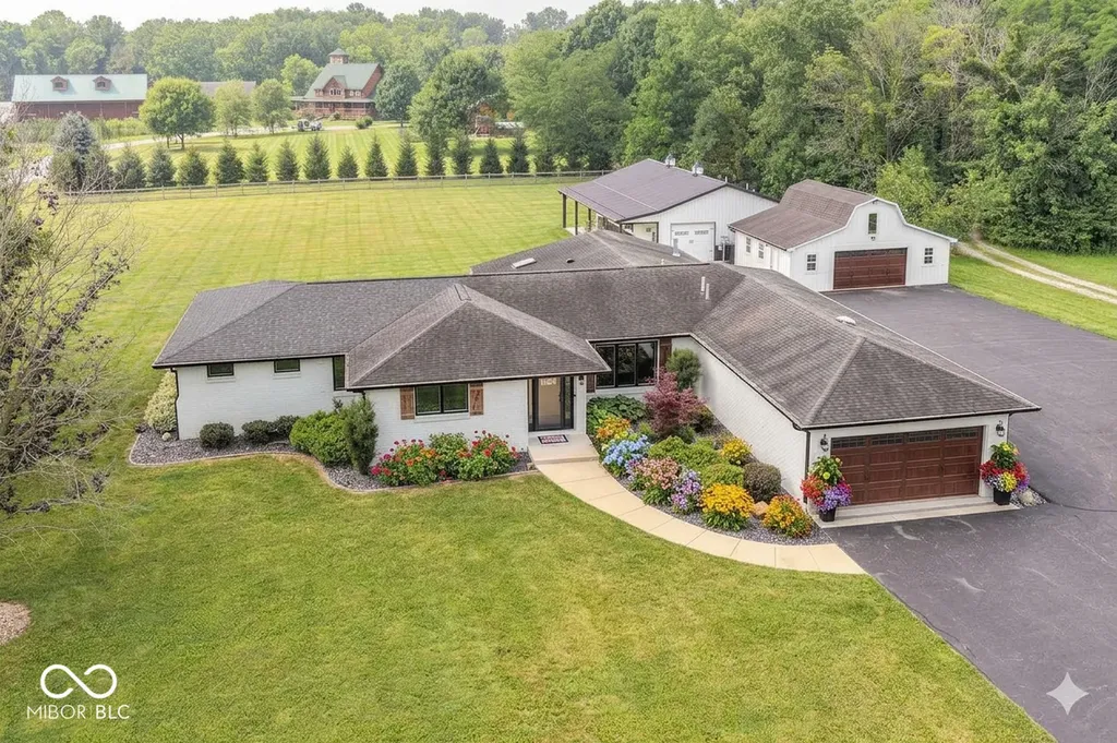 10765 E 121st Street Fishers IN 46037