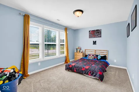 4744 Clairmont Drive Columbus IN 47203