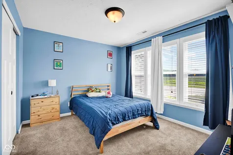 4744 Clairmont Drive Columbus IN 47203