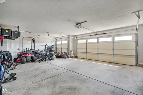 4744 Clairmont Drive Columbus IN 47203