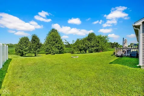 4744 Clairmont Drive Columbus IN 47203