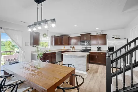 4744 Clairmont Drive Columbus IN 47203