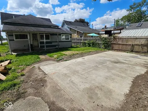 1830 Walnut Street Anderson IN 46016