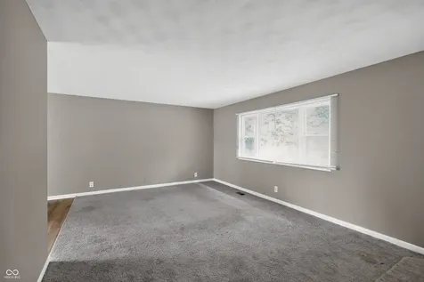 5636 Laurel Hall Drive Indianapolis IN 46226
