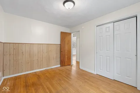 8614 W Dam Road Columbus IN 47201