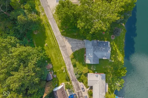 8614 W Dam Road Columbus IN 47201