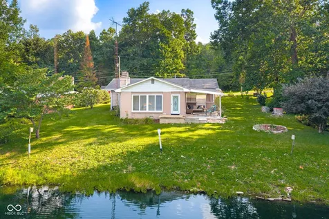 8614 W Dam Road Columbus IN 47201