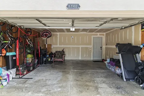 10941 Snowdrop Way Indianapolis IN 46235