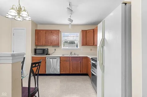 10941 Snowdrop Way Indianapolis IN 46235