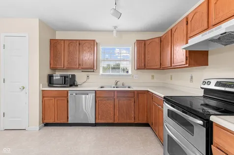 10941 Snowdrop Way Indianapolis IN 46235
