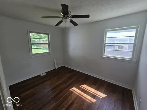 8203 E 48th Street Indianapolis IN 46226