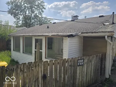 8203 E 48th Street Indianapolis IN 46226