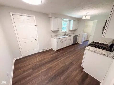 2434 W 67th Street Indianapolis IN 46268