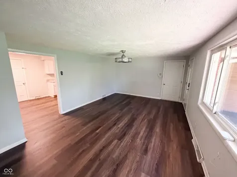 2434 W 67th Street Indianapolis IN 46268