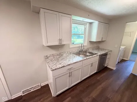 2434 W 67th Street Indianapolis IN 46268