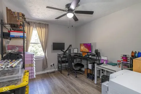 647 N 100 W Franklin IN 46131