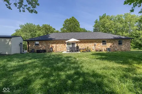 647 N 100 W Franklin IN 46131