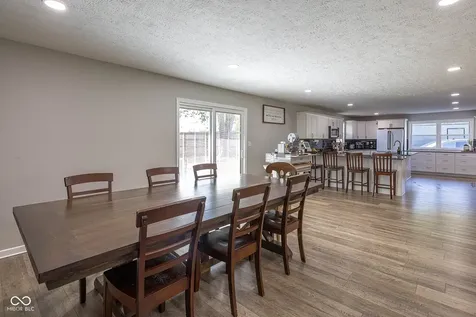 647 N 100 W Franklin IN 46131